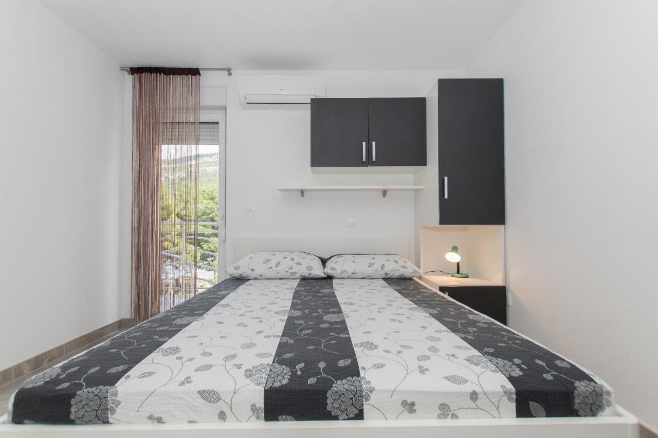 Studio Apartments Zloic In Krvavica Exterior foto